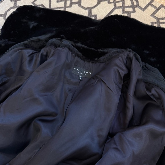 Gallery Black Faux Fur Full Length Long Coat Plush Modacrylic Winter Button Sz M - Picture 14 of 17